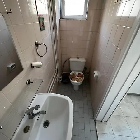 Studio Apartment With Shared Pool In Kyrenia Center *