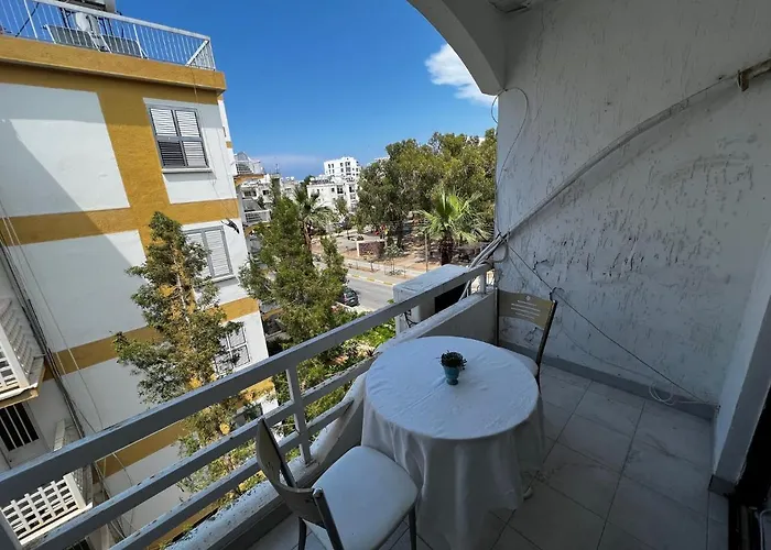 アパート Studio Apartment With Shared Pool In Kyrenia Center *