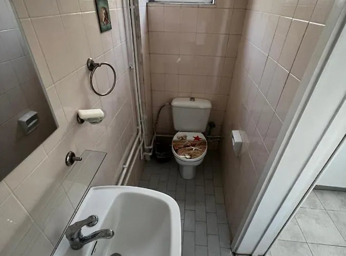 Studio Apartment With Shared Pool In Kyrenia Center *