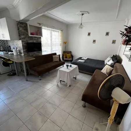 דירה Studio Apartment With Shared Pool In Kyrenia Center קיירניה